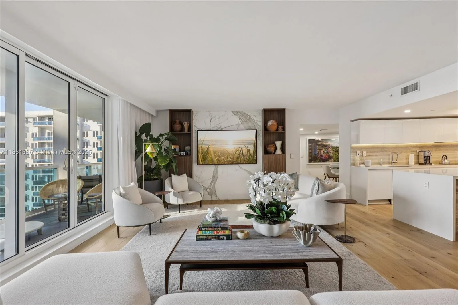 102 24th St # 1440, Miami Beach, FL 33139 photo 4