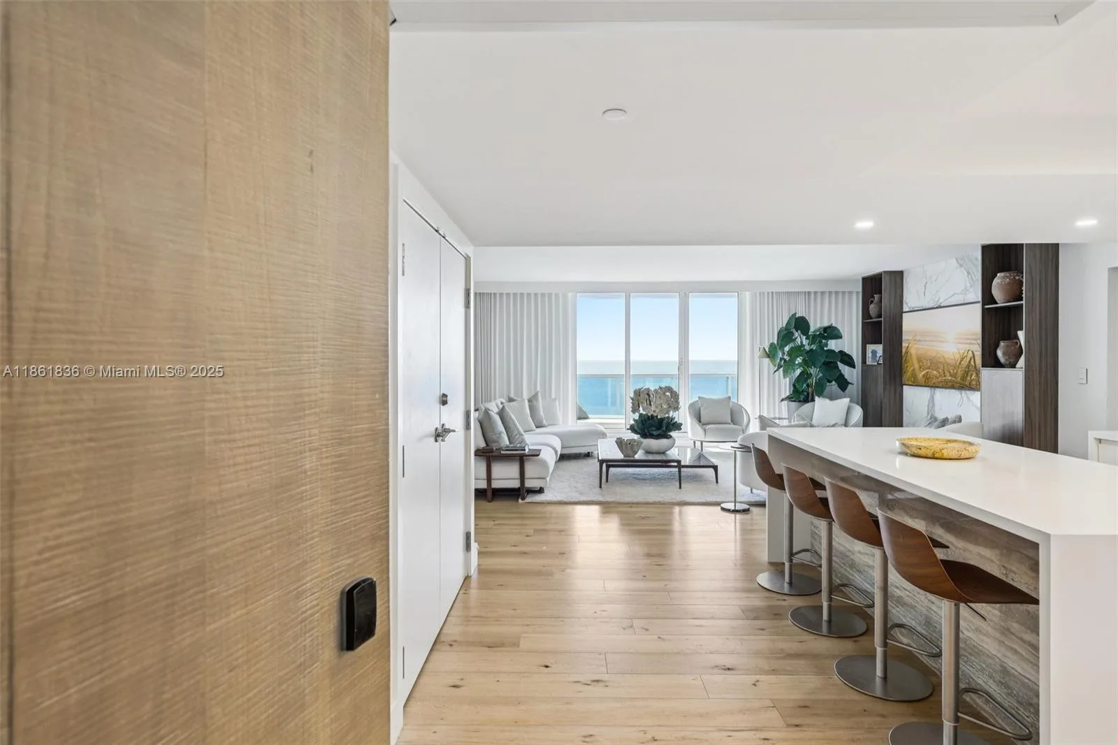 102 24th St # 1440, Miami Beach, FL 33139 photo 7