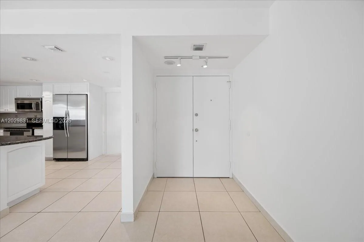199 Ocean Lane Dr # 911, Key Biscayne, FL 33149 photo 7