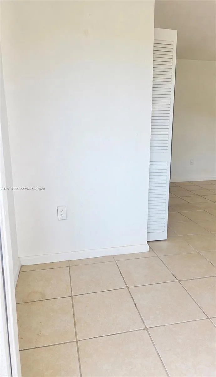 301 NW 84th St # 301, Miami, FL 33150 photo 2