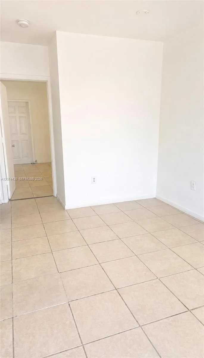 301 NW 84th St # 301, Miami, FL 33150 photo 3