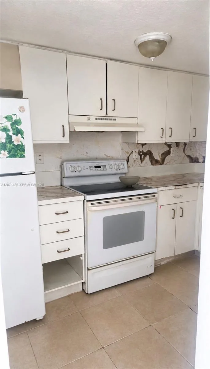 301 NW 84th St # 301, Miami, FL 33150 photo 5
