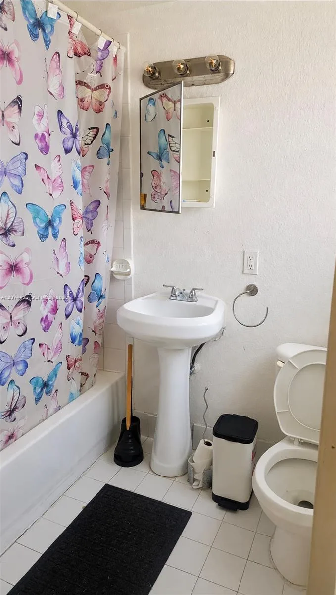 301 NW 84th St # 301, Miami, FL 33150 photo 8