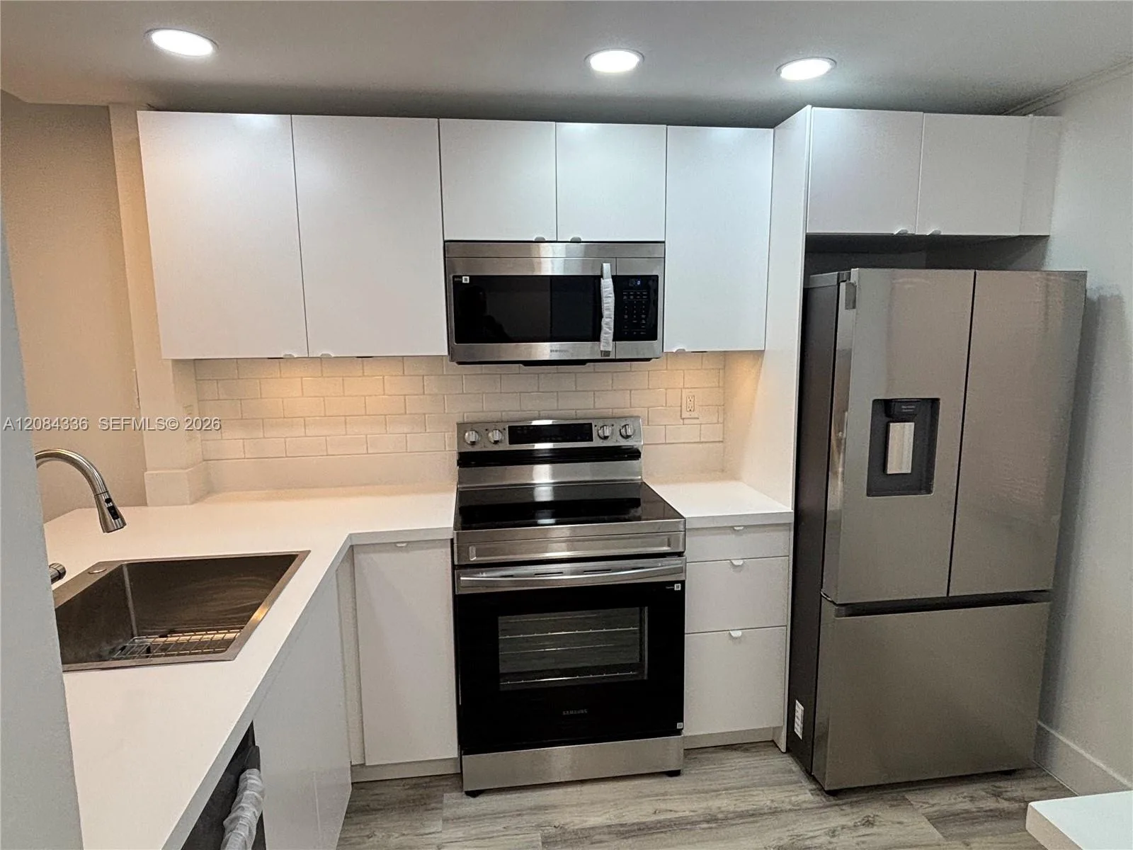 10304 Sunrise Lakes Blvd # 209, Sunrise, FL 33322
