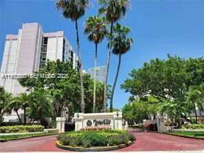 17021 N Bay Rd # 126, Sunny Isles Beach, FL 33160