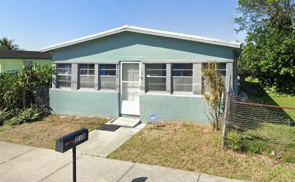 210 SW 12th Avenue SW, South Bay, FL 33493