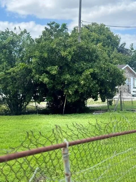 210 SW 12th Avenue SW, South Bay, FL 33493 — photo 2 of 4