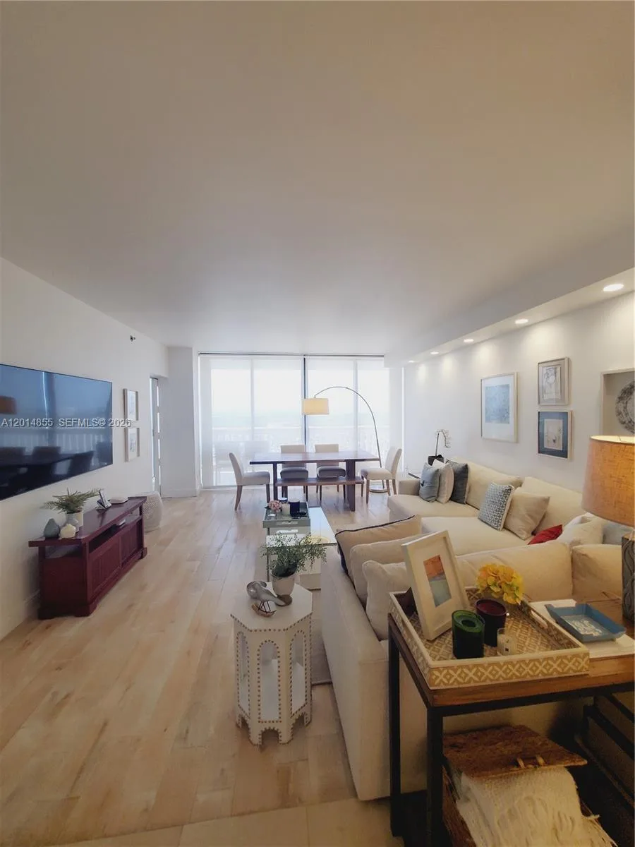 2000 Island Blvd # 2703, Aventura, FL 33160 photo 4