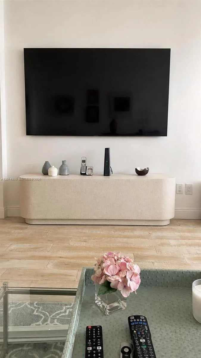 2000 Island Blvd # 2703, Aventura, FL 33160 photo 5