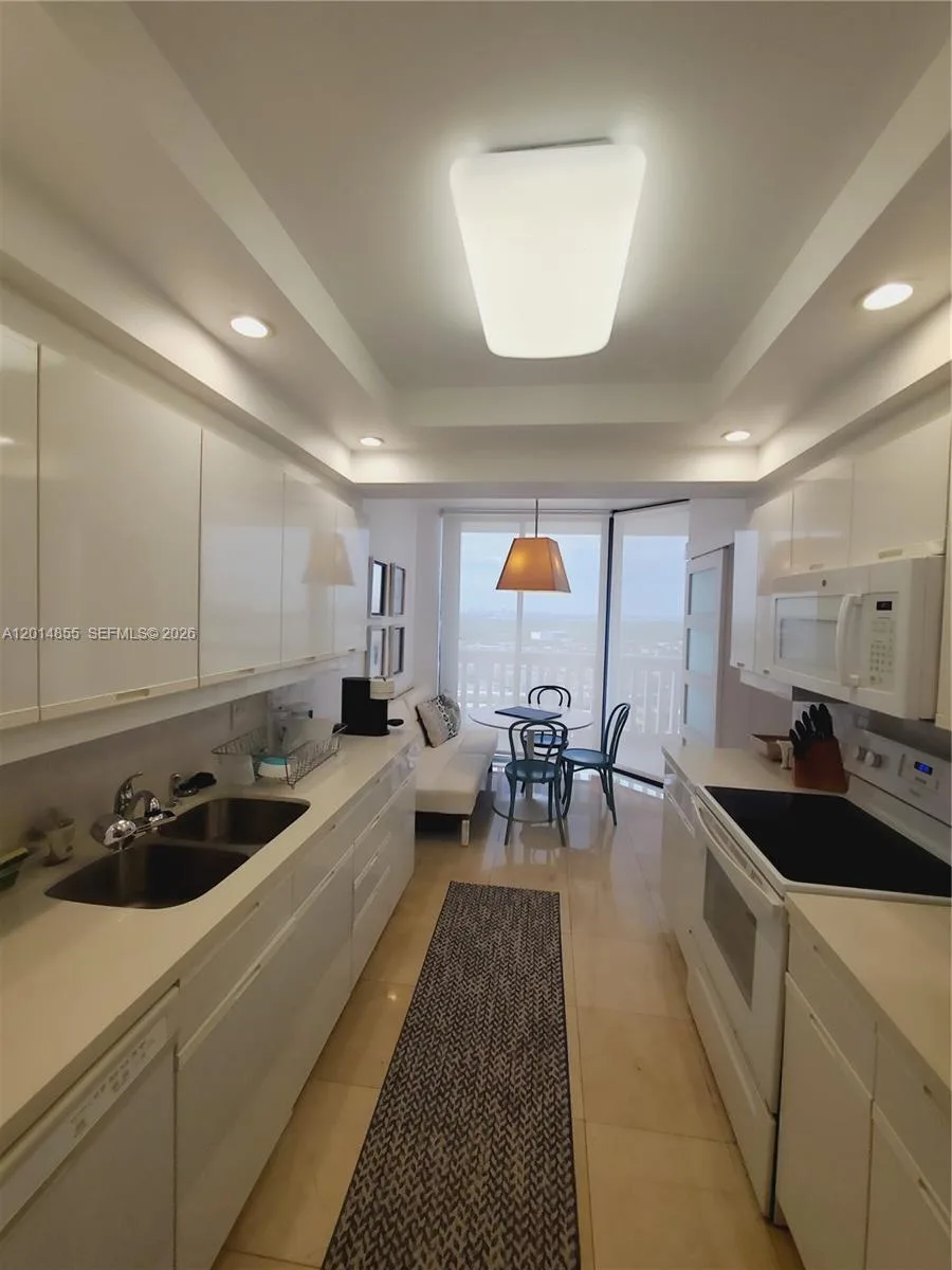 2000 Island Blvd # 2703, Aventura, FL 33160 photo 6