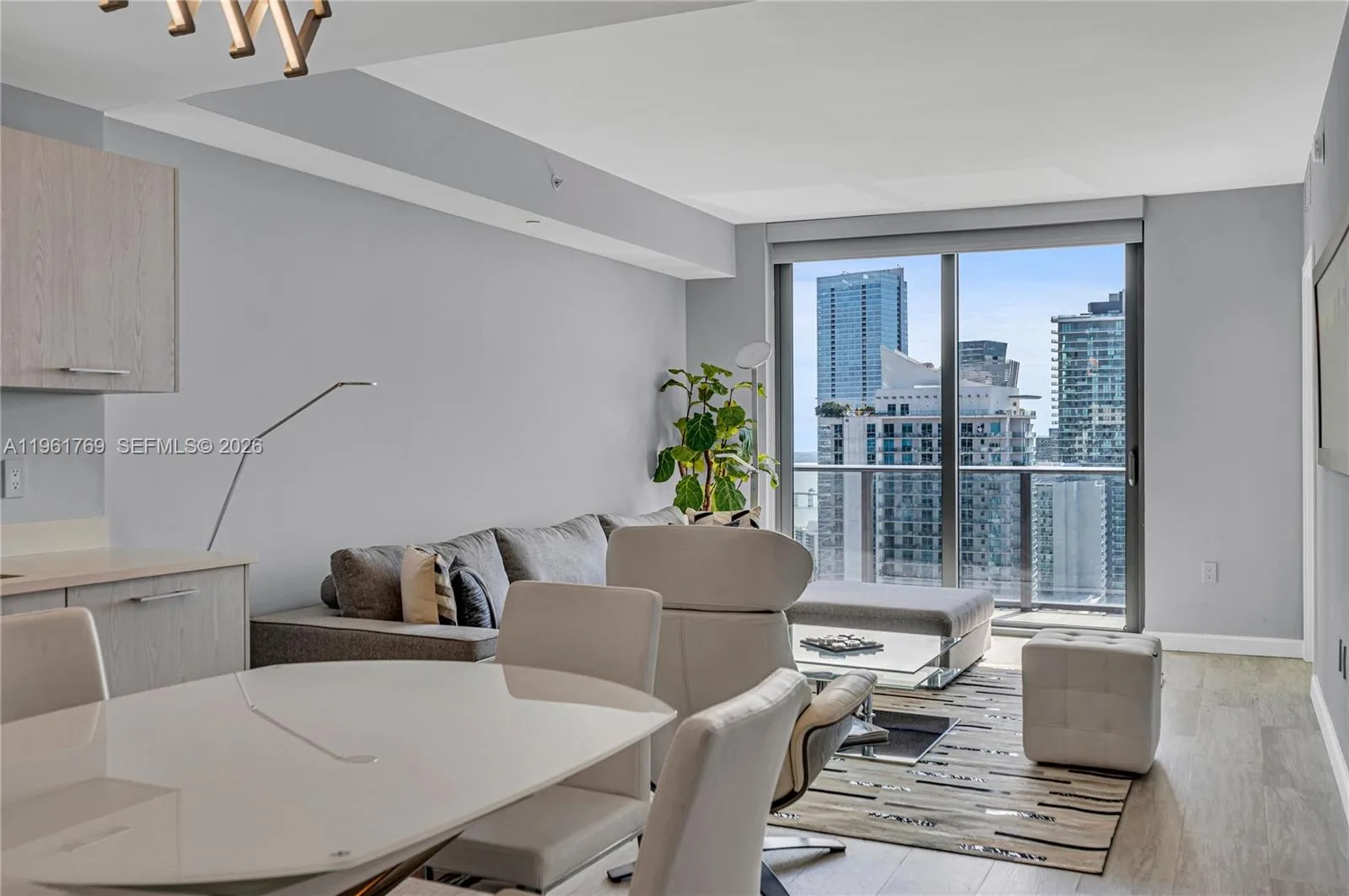 55 SW 9th St # 4004, Miami, FL 33130 photo 10