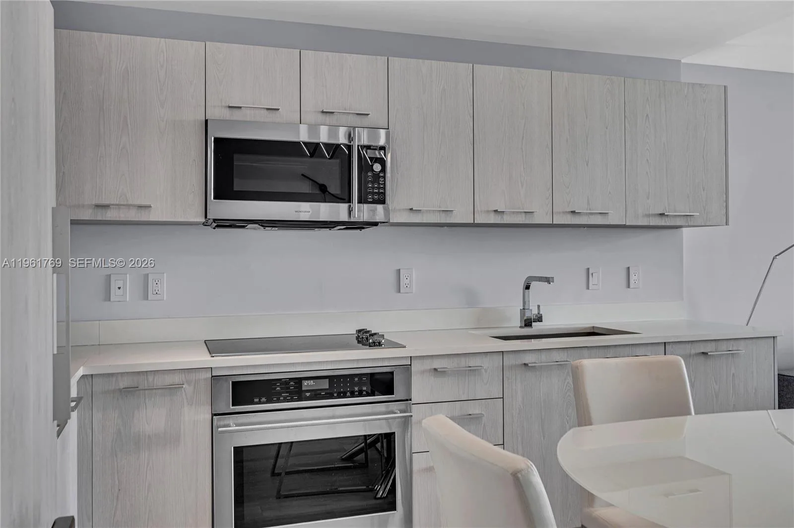 55 SW 9th St # 4004, Miami, FL 33130 photo 11
