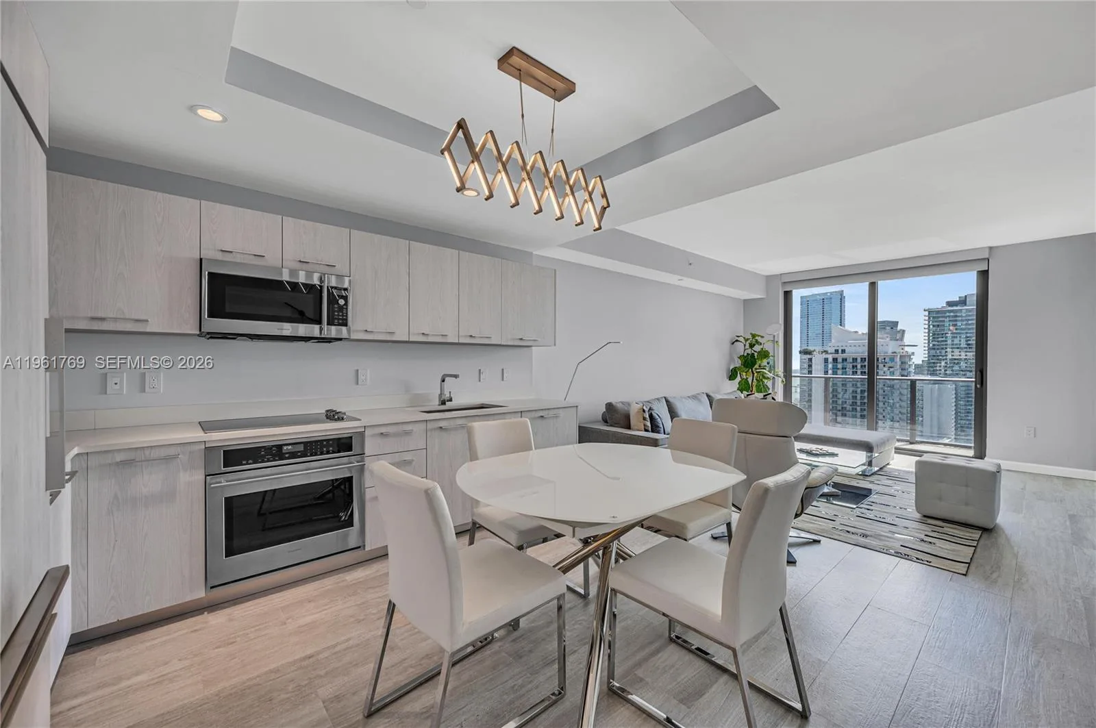 55 SW 9th St # 4004, Miami, FL 33130 photo 6