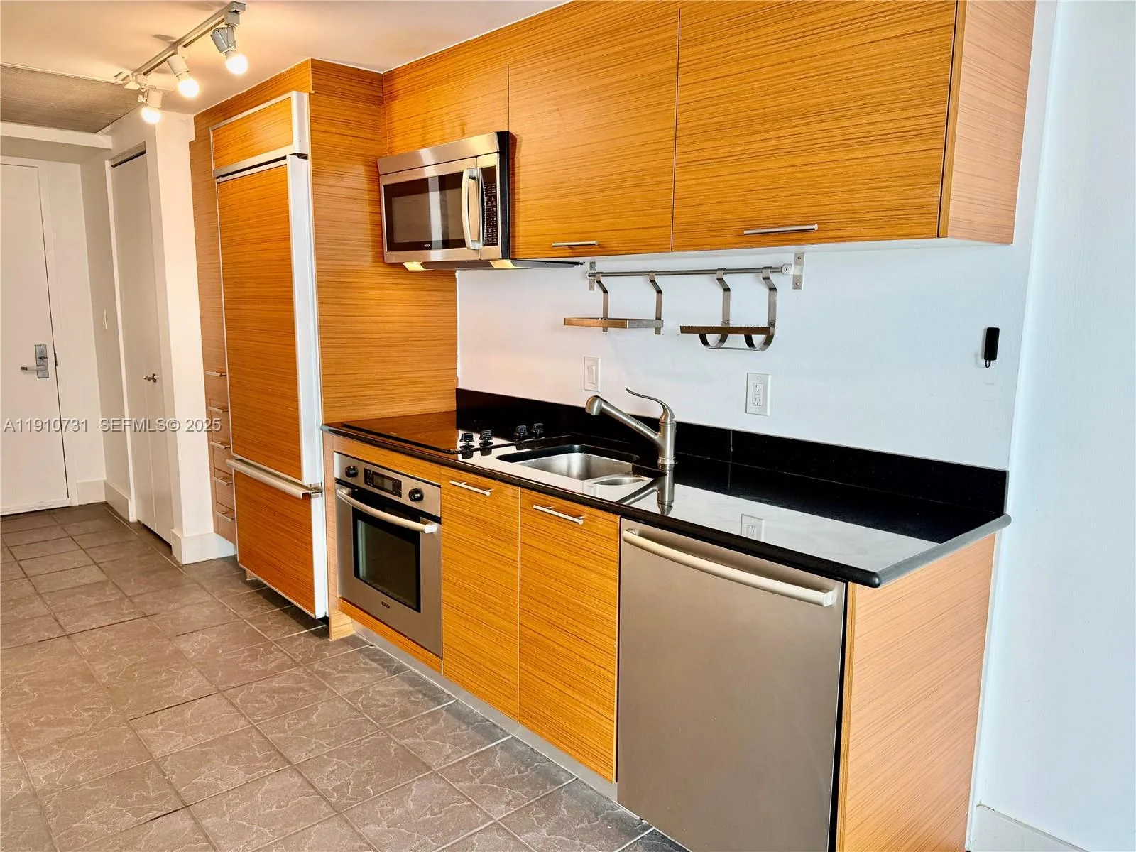 50 Biscayne Blvd # 2909, Miami, FL 33132 photo 3