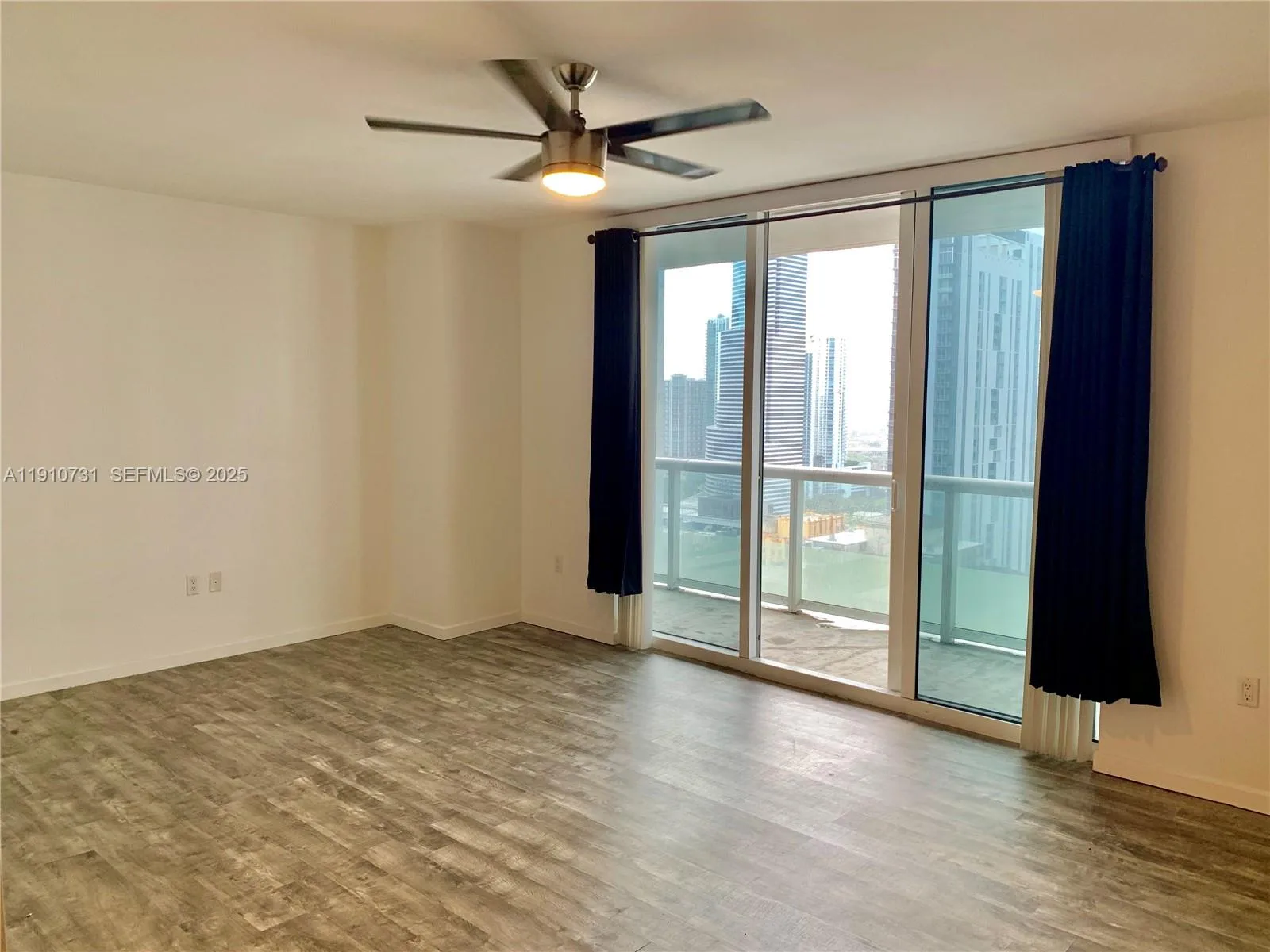 50 Biscayne Blvd # 2909, Miami, FL 33132 photo 5