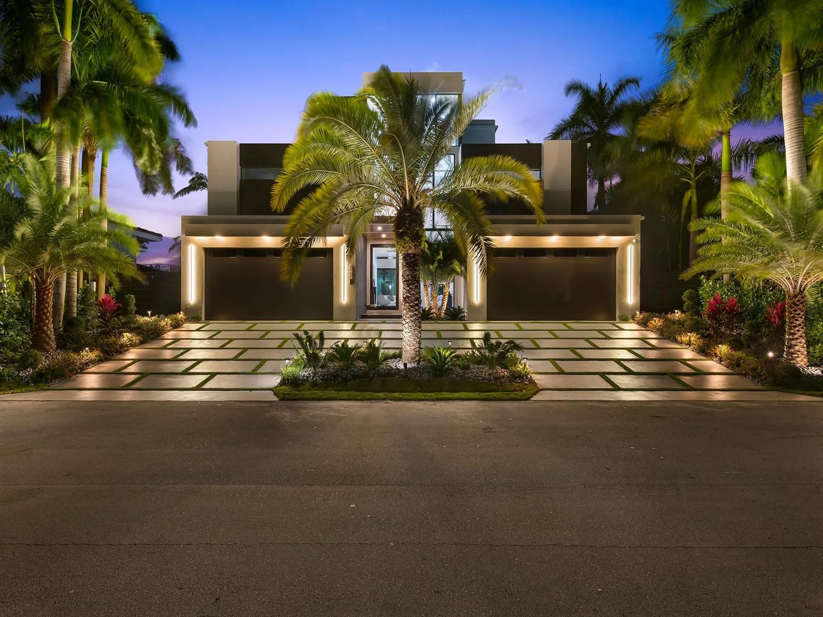 111 Fiesta Way, Fort Lauderdale, FL 33301 photo 2