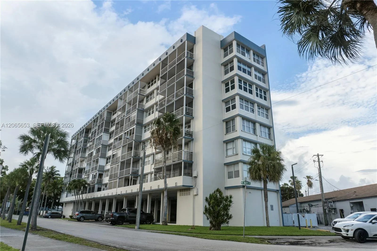 16850 S Glades Dr # 5C, North Miami Beach, FL 33162 photo 2
