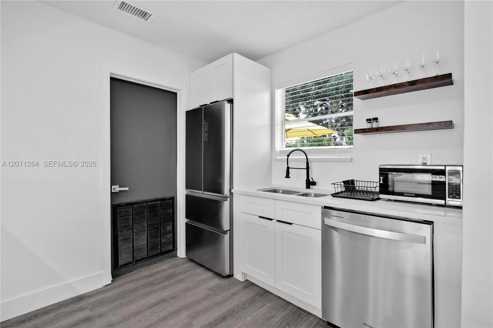 7471 Hope St, Hollywood, FL 33024 photo 9
