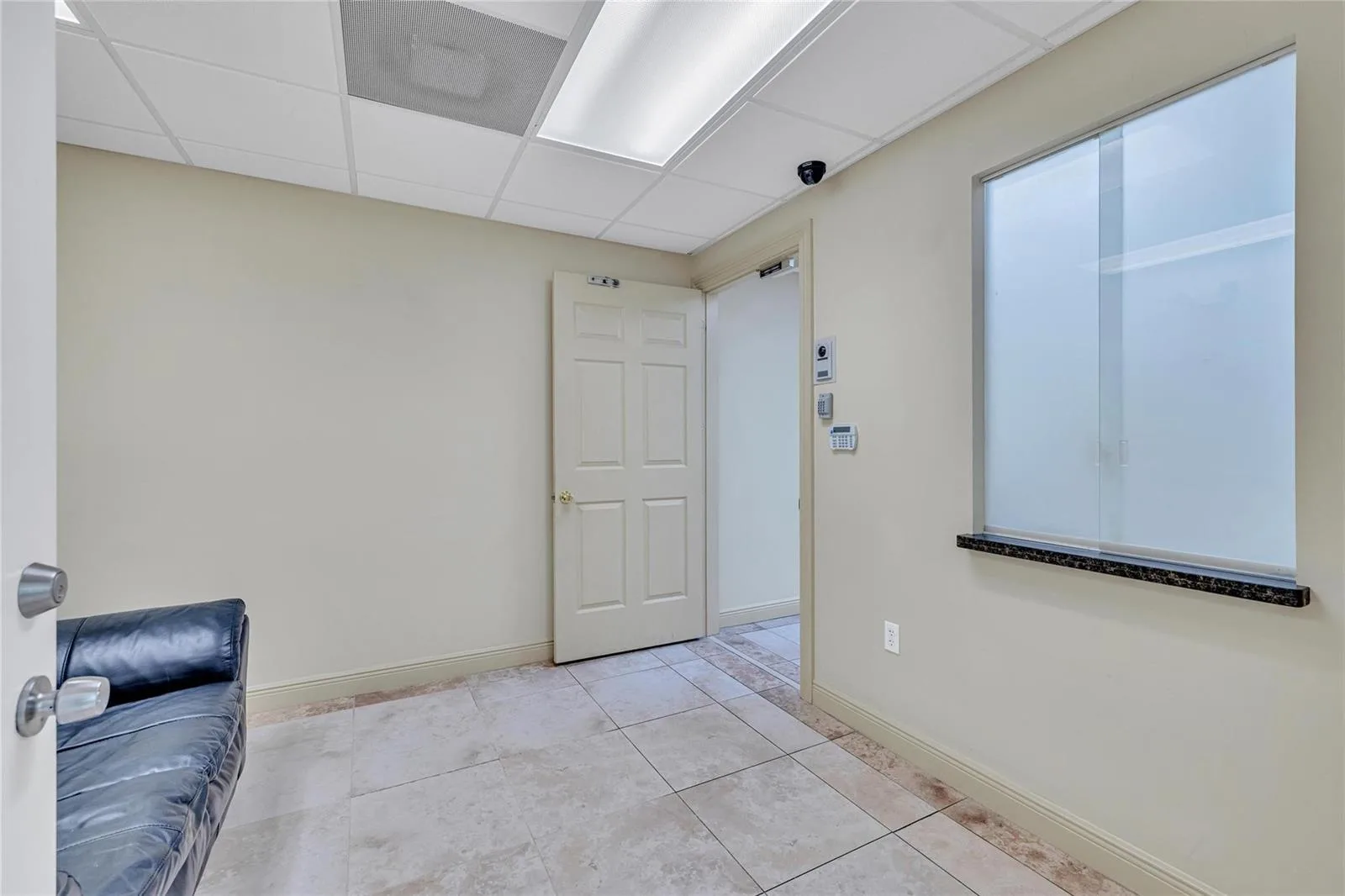 1400 E Oakland Park Boulevard # 103, Oakland Park, FL 33334 photo 3