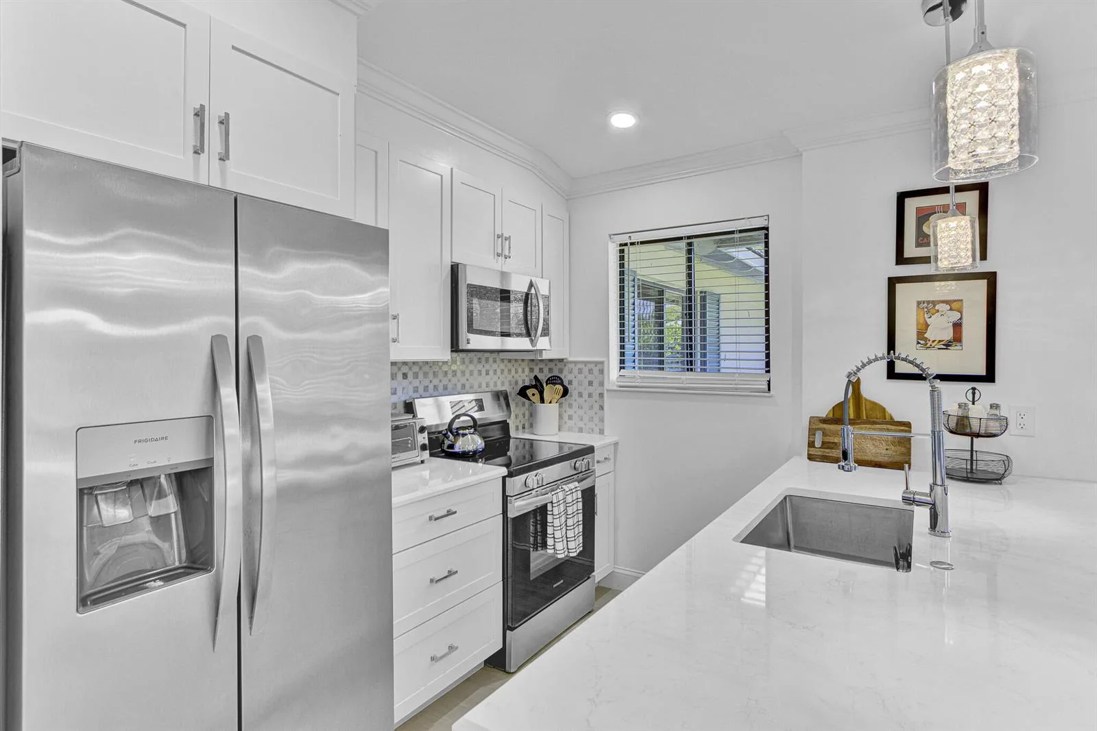106 Club Drive, Palm Beach Gardens, FL 33418 photo 2