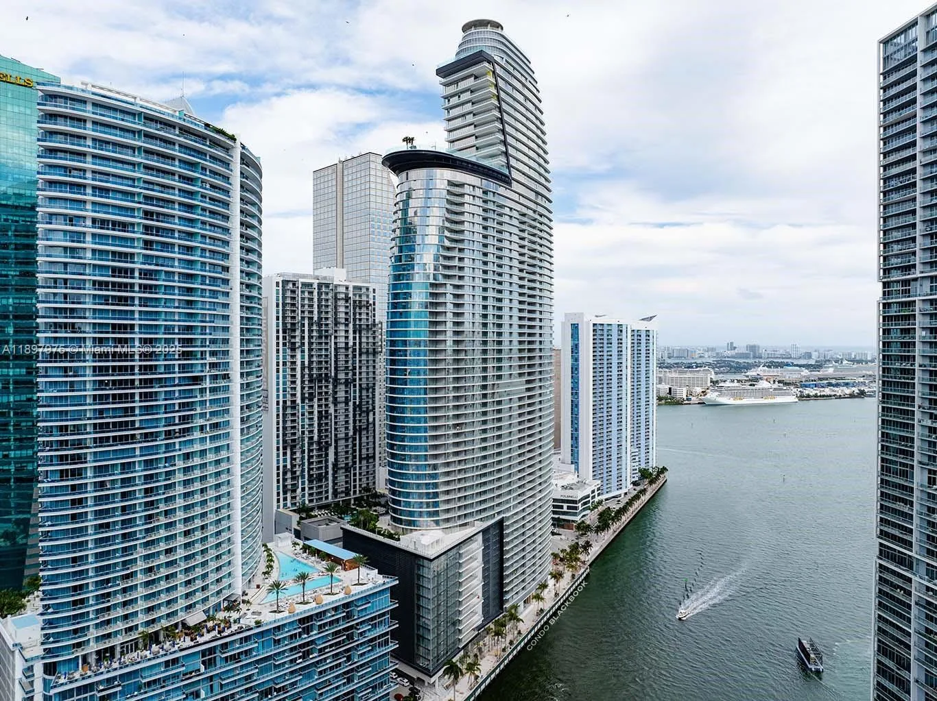 300 Biscayne Blvd Way # 2306, Miami, FL 33131
