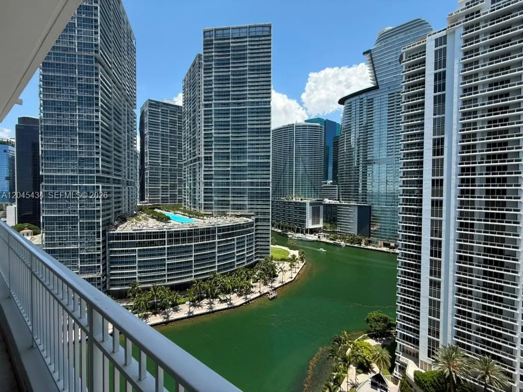801 Brickell Key Blvd # 2204, Miami, FL 33131