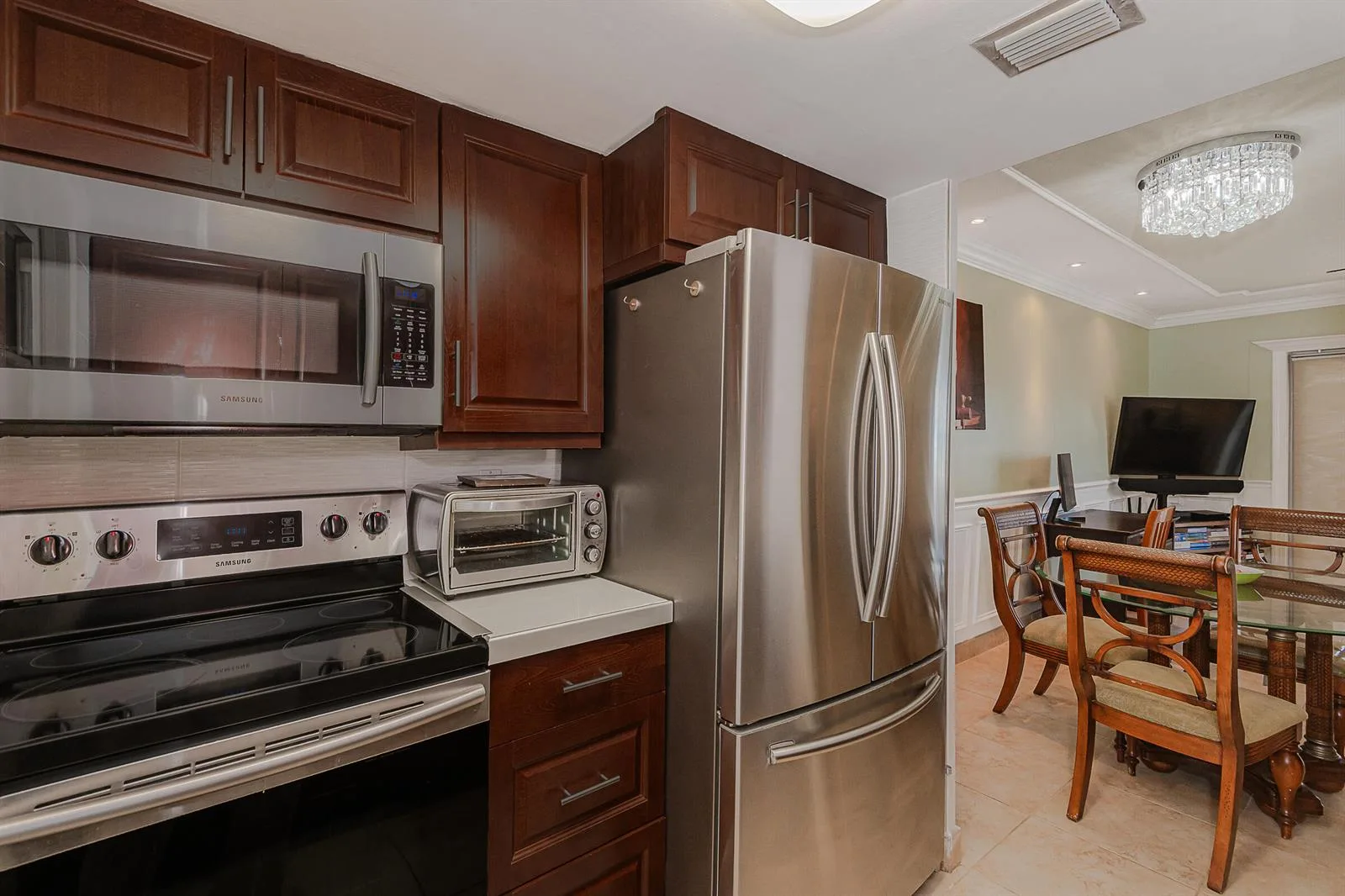 2076 S Ocean Drive # 207, Hallandale Beach, FL 33009