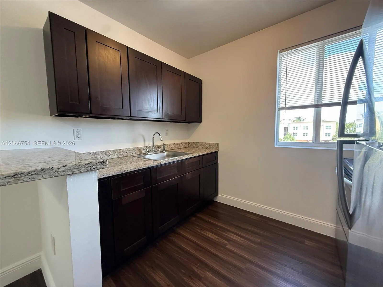 540 NW 7th St # 35, Miami, FL 33136 photo 5