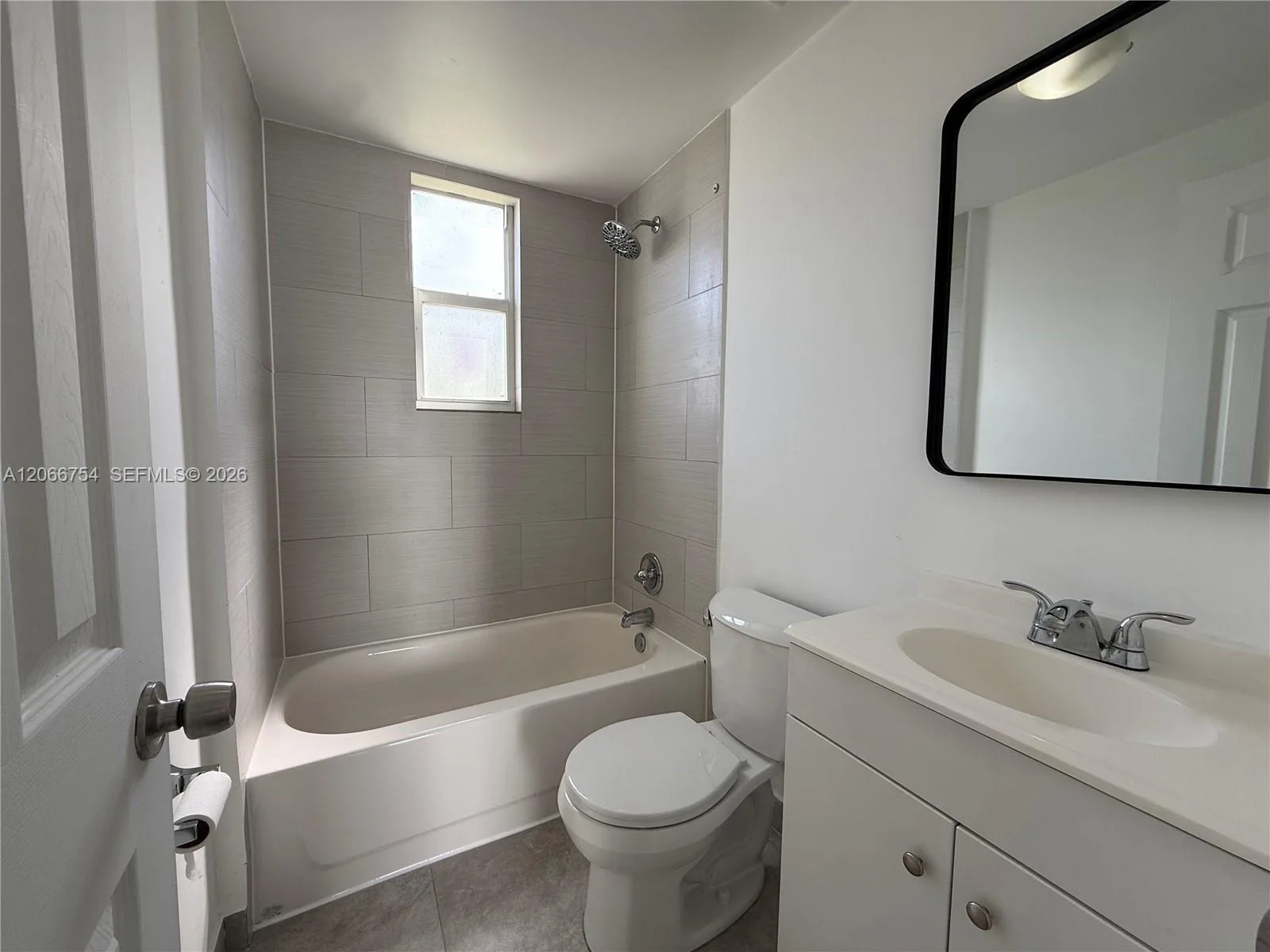 540 NW 7th St # 35, Miami, FL 33136 photo 9