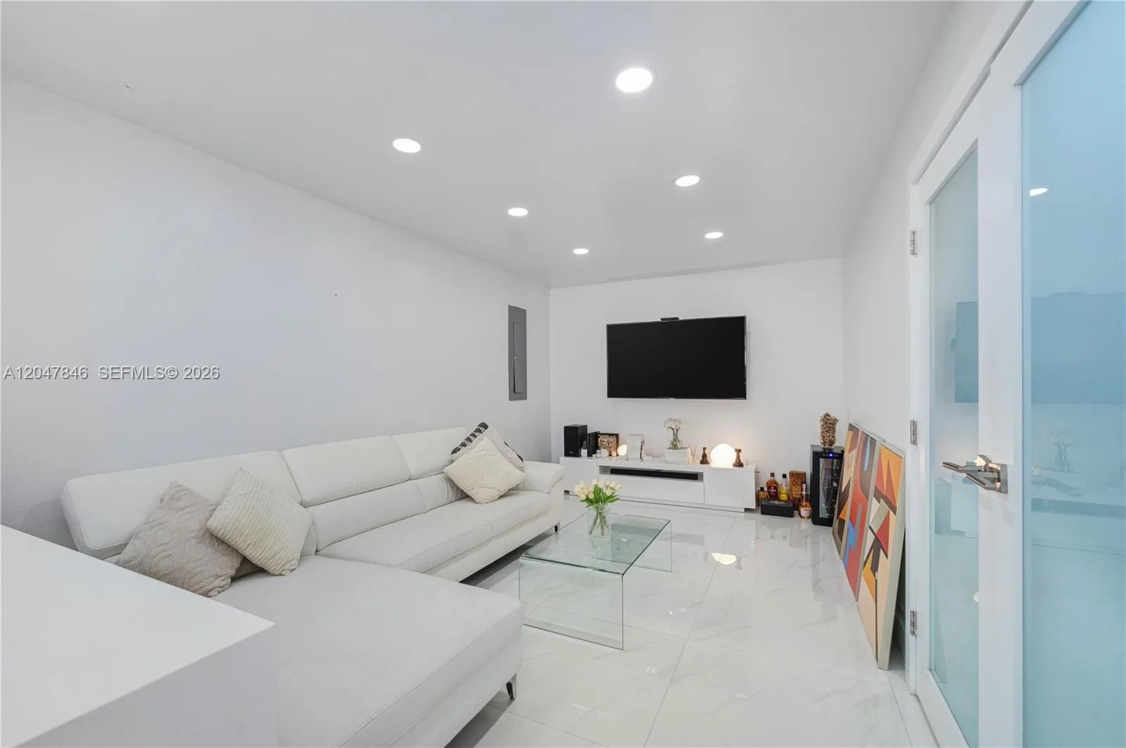 8668 NW 2nd Ter, Miami, FL 33126 photo 9
