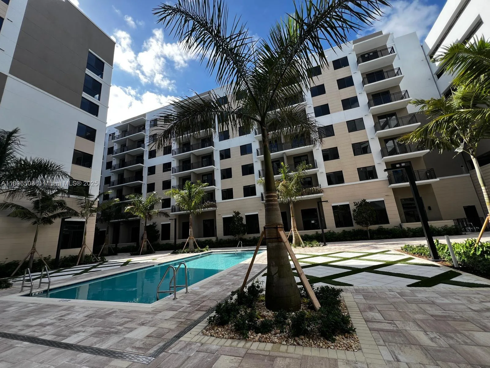 Bay Pointe Apartments – photo 16