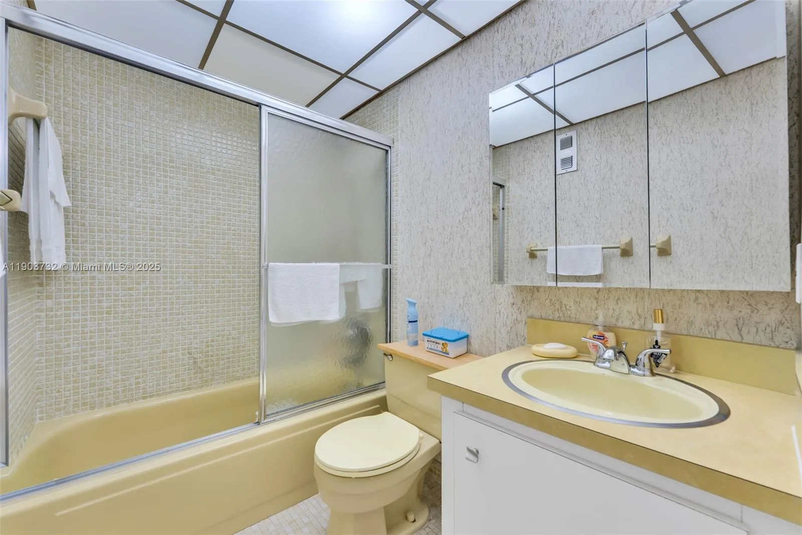 3661 SW 9th Ter # 402, Miami, FL 33135 photo 10