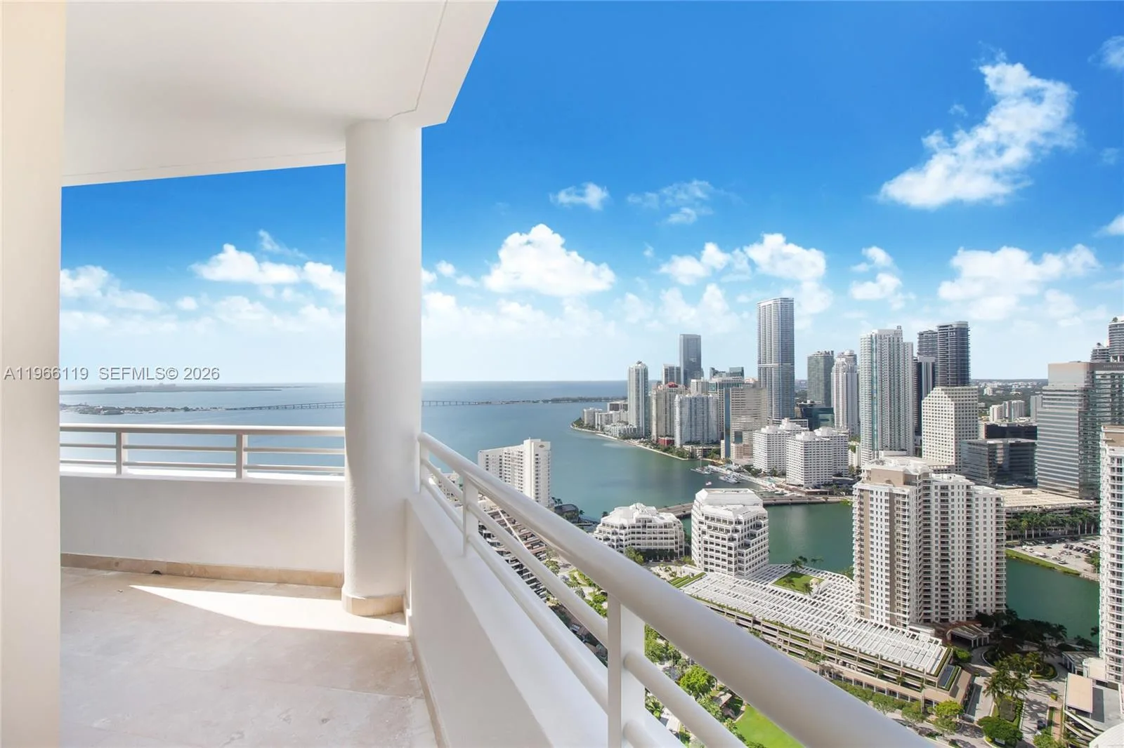 848 BRICKELL KEY DR # 4306, Miami, FL 33131