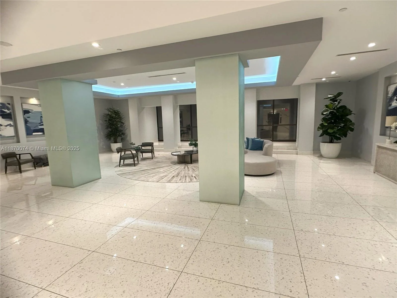 20335 W Country Club Dr # 2502, Aventura, FL 33180
