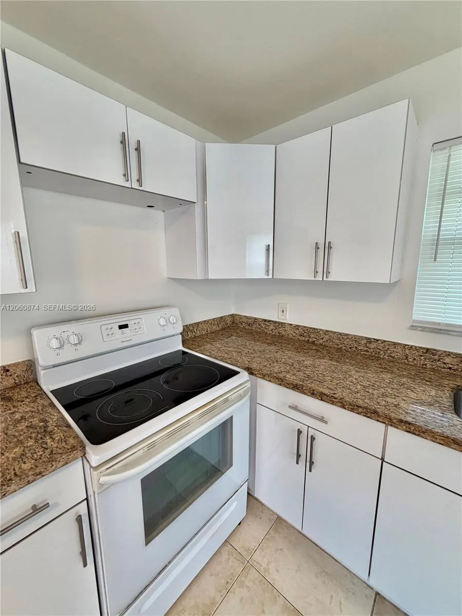 4073 SW 52nd St # s, Dania Beach, FL 33314 photo 3