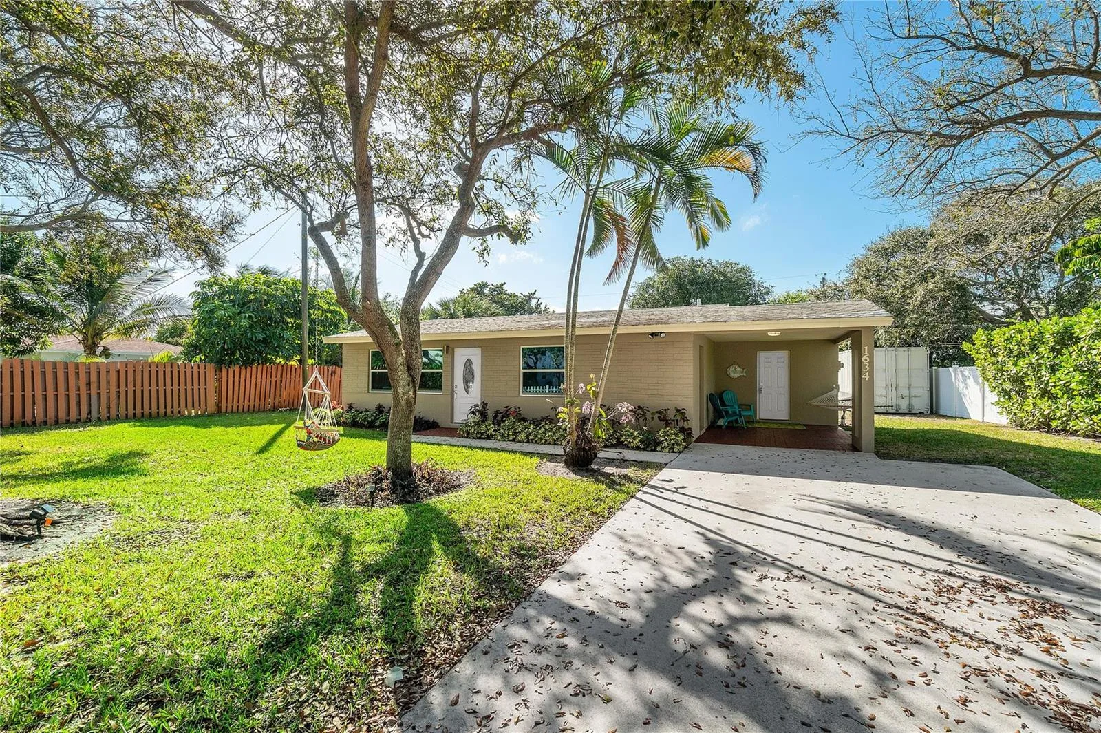 1634 NE 3rd Avenue, Delray Beach, FL 33444 photo 2
