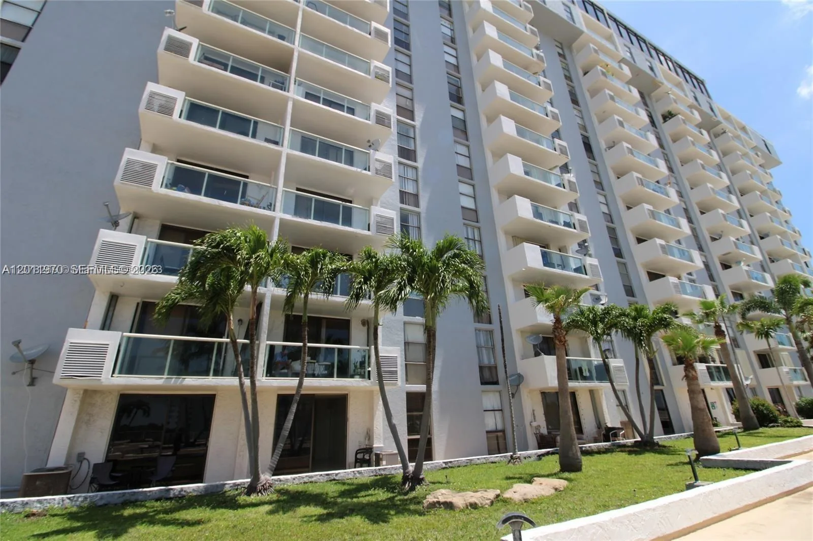13499 Biscayne Blvd # 404, North Miami, FL 33181
