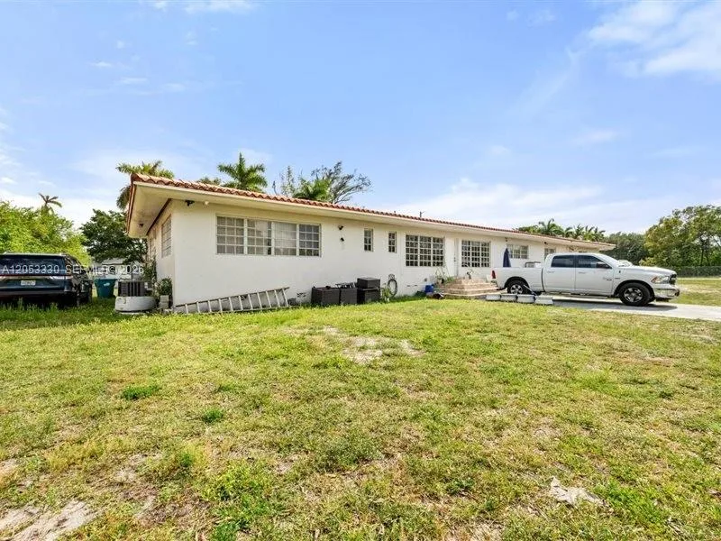 1895 NW 175th St, Miami Gardens, FL 33056 photo 2