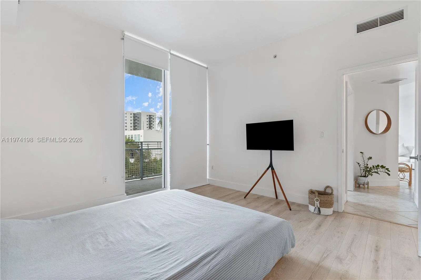 350 NE 24th St # 406, Miami, FL 33137