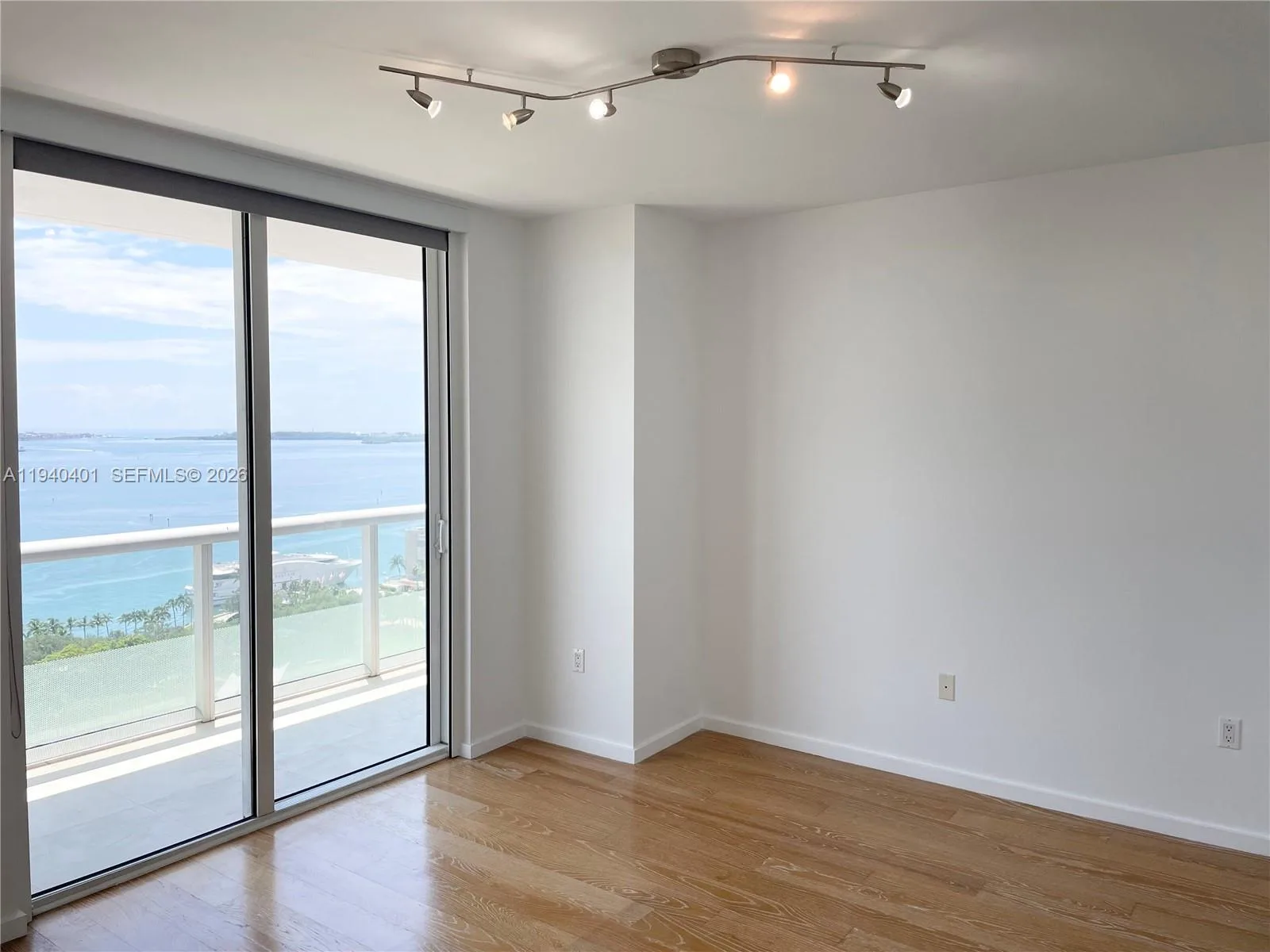 50 Biscayne Blvd # 2008, Miami, FL 33132 photo 9