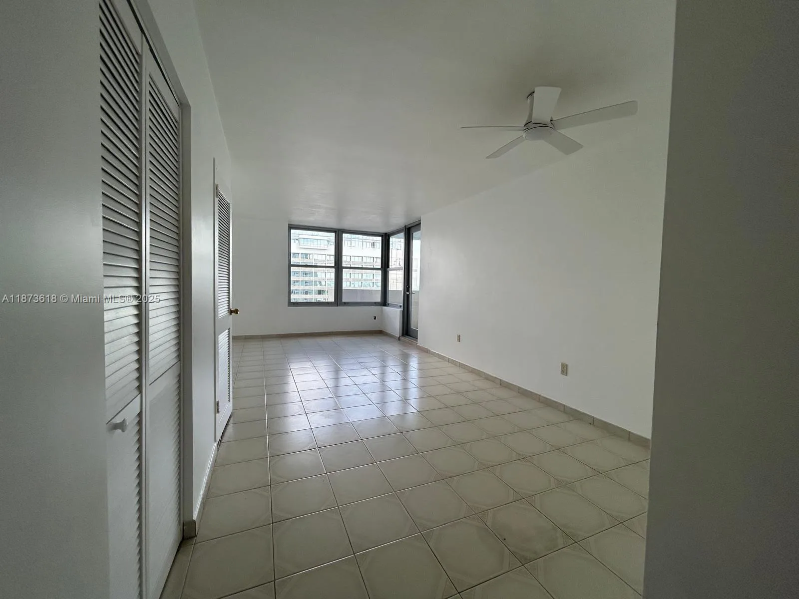 2899 Collins Ave # 1121, Miami Beach, FL 33140 photo 10