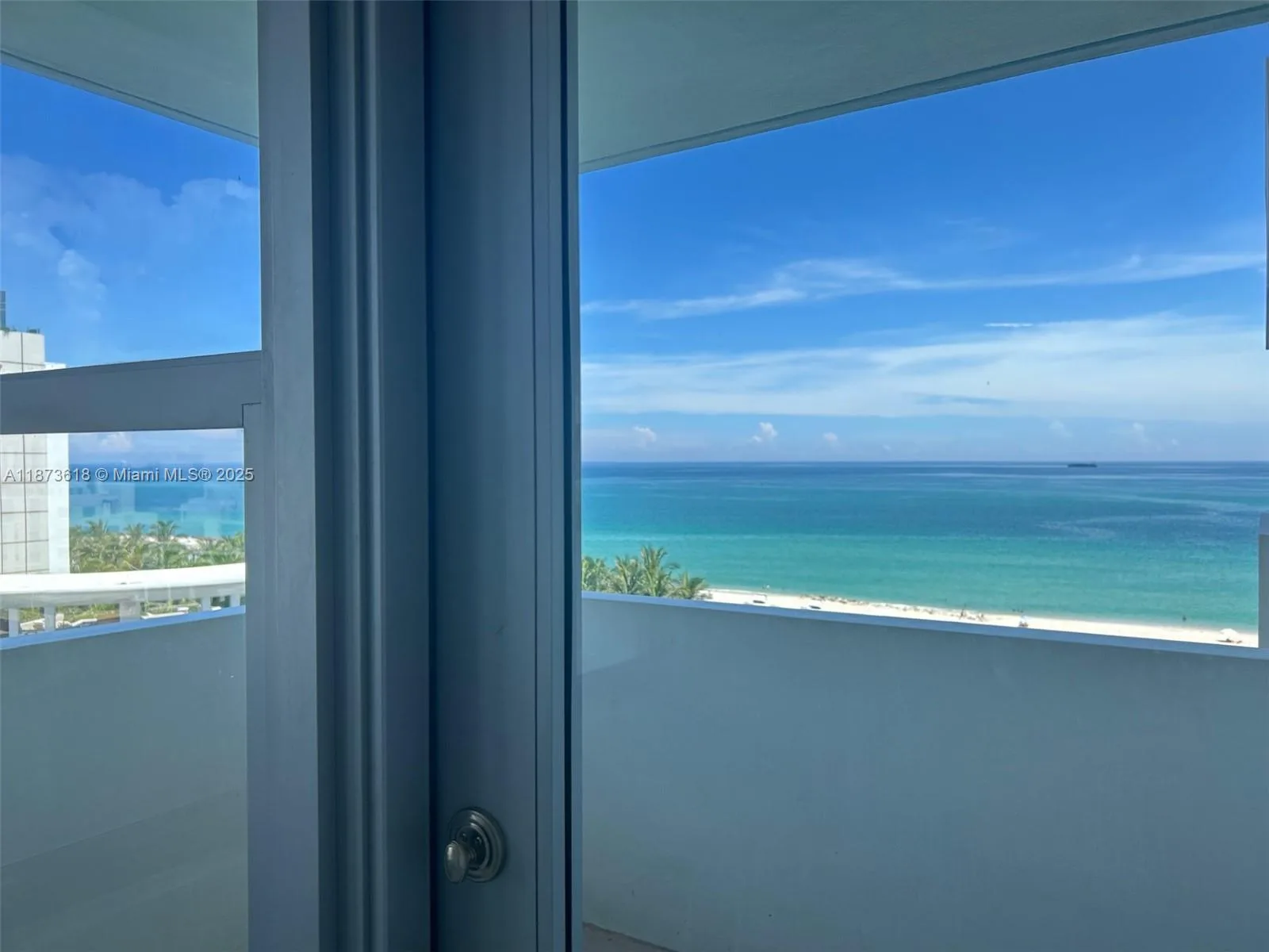 2899 Collins Ave # 1121, Miami Beach, FL 33140 photo 2