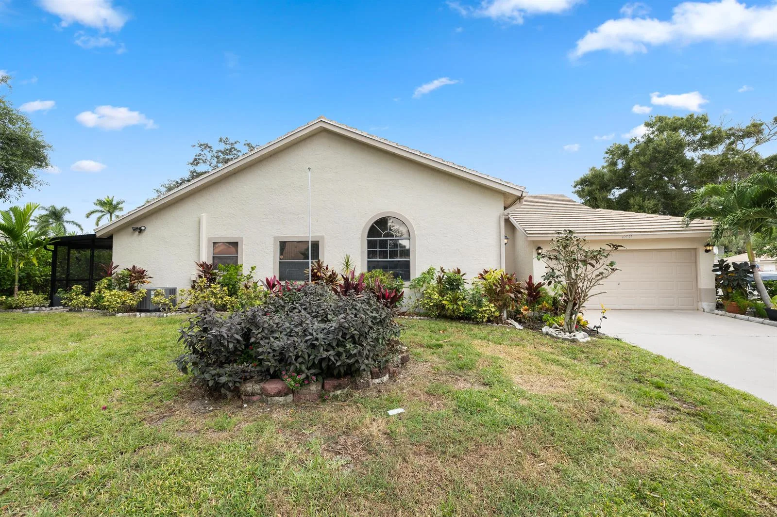 10933 Stafford Circle S, Boynton Beach, FL 33436 photo 2