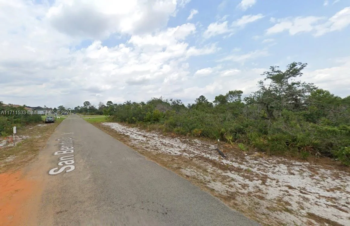 6831 San Benito Dr, Sebring, FL 33872 photo 4