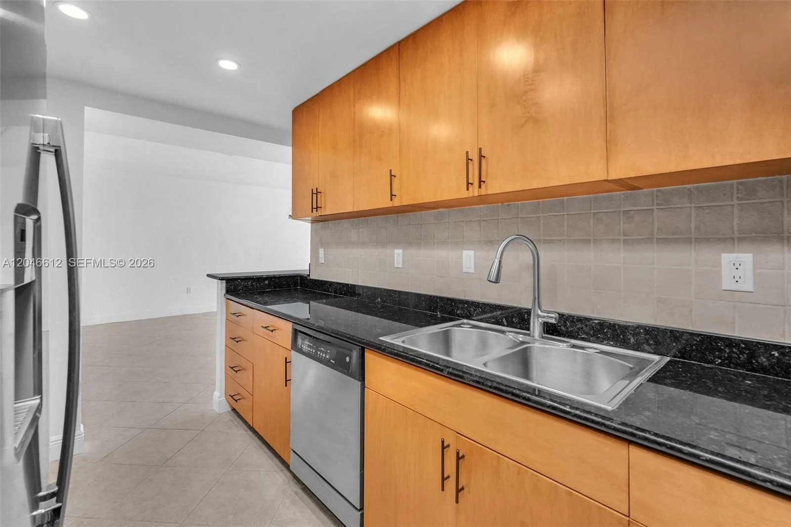 10350 W Bay Harbor Dr # 8F, Bay Harbor Islands, FL 33154 photo 10