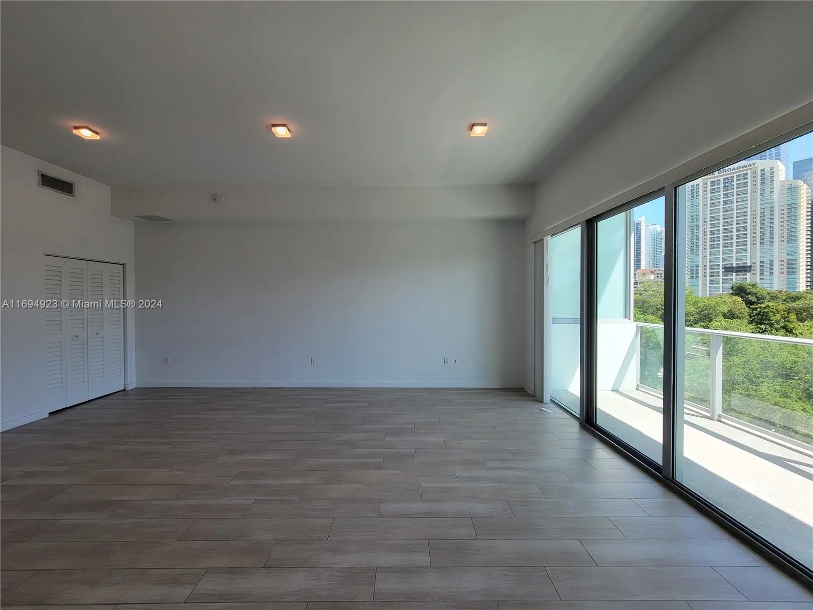 1600 SW 1 Ave # 411, Miami, FL 33129 photo 6