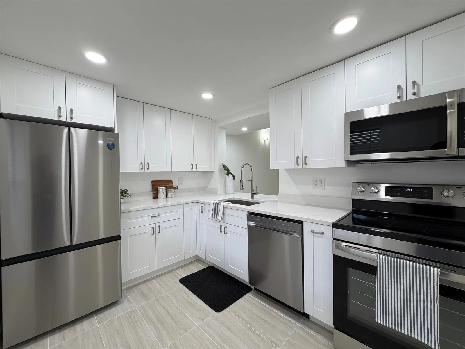 5220 Las Verdes Circle # 317, Delray Beach, FL 33484