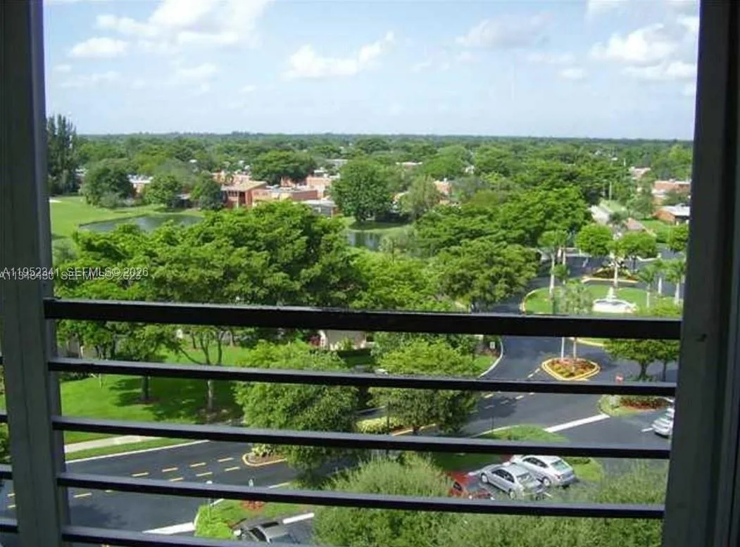 1300 Saint Charles Pl # PH15, Pembroke Pines, FL 33026