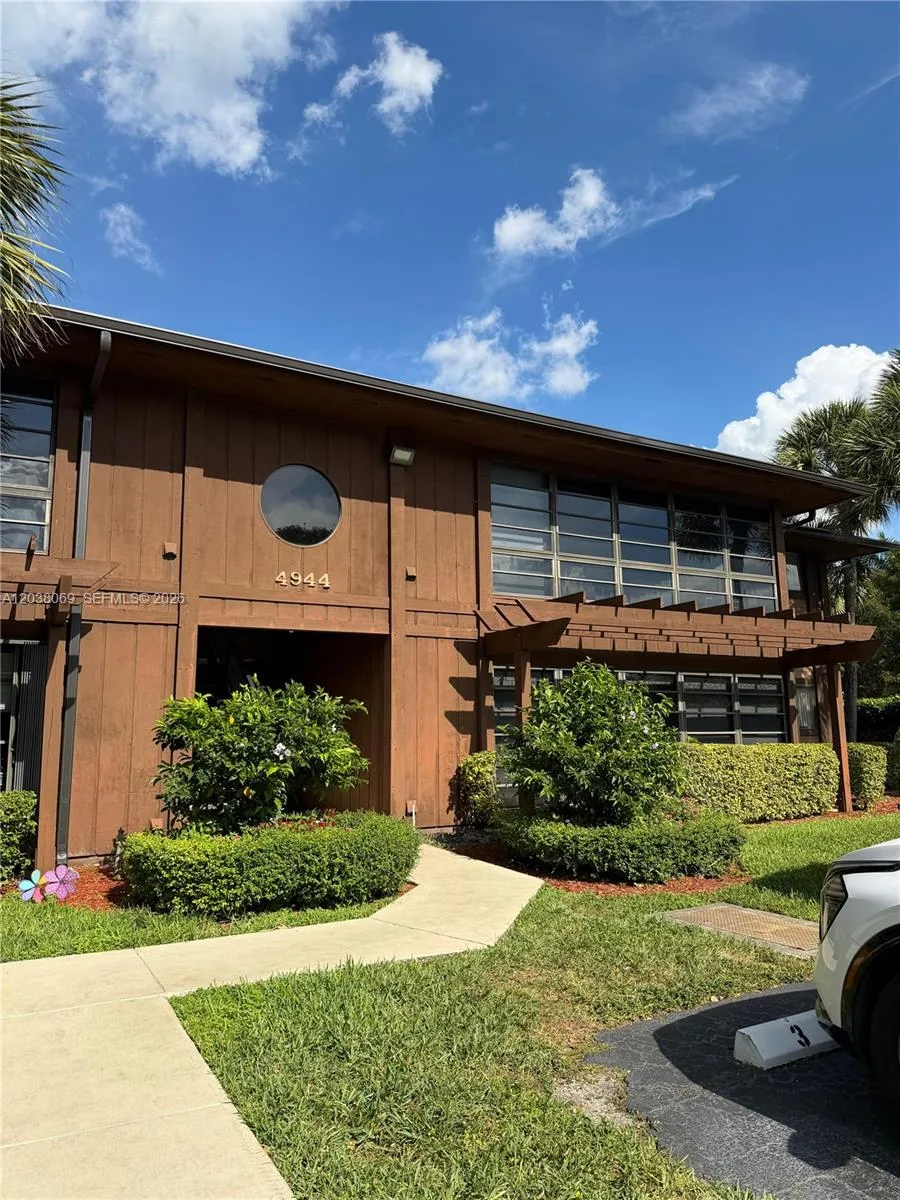 4944 NW 102nd Ave # 204-3, Doral, FL 33178