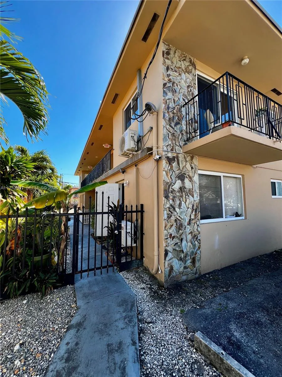1836 SW 6th St, Miami, FL 33135 photo 5